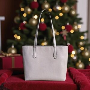 🎄 NWOT Kate Spade New York Tan Saffiano Leather Tote Bag